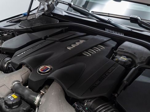 Used 2022 BMW ALPINA B7 xDrive AWD/4WD image 44