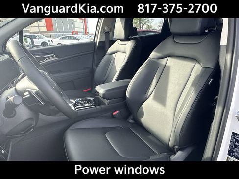 Certified 2025 Kia Sportage EX w/ EX Premium Package image 15