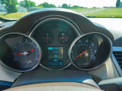 Used 2014 Chevrolet Cruze LT FWD image 11
