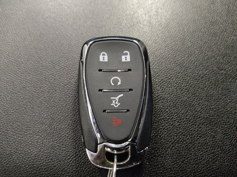 Used 2019 Chevrolet Equinox LT w/ Sun & Navigation Package image 32