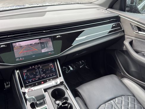 Used 2024 Audi SQ8 Premium Plus w/ Executive Package AWD/4WD image 27