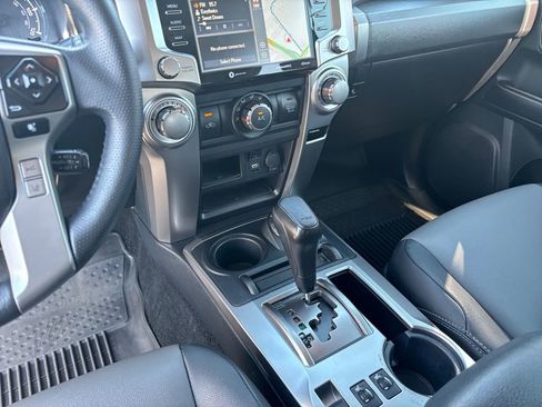 Used 2022 Toyota 4Runner SR5 Premium image 21
