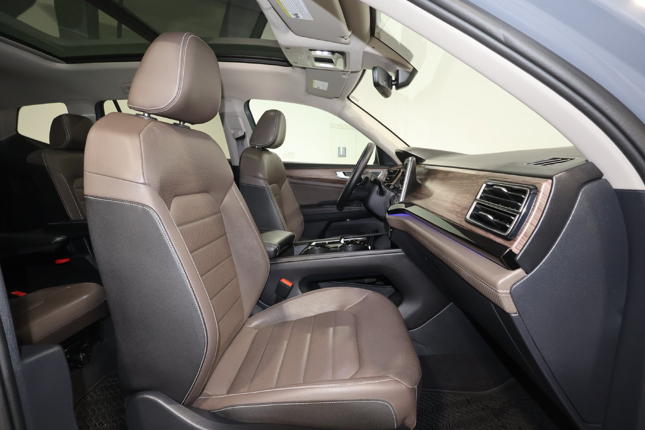 Used 2025 Volkswagen Atlas SEL AWD/4WD image 27
