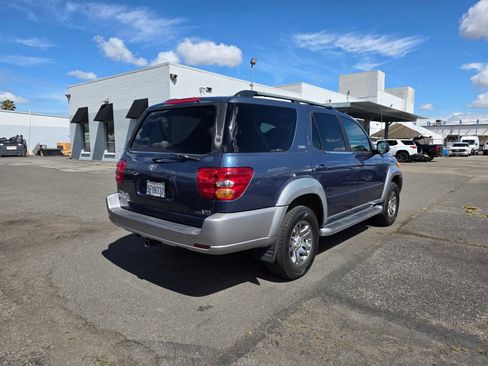 Used 2004 Toyota Sequoia SR5 RWD image 7
