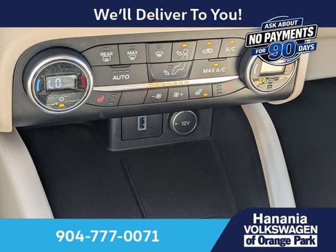 Used 2020 Ford Escape Titanium AWD/4WD image 25