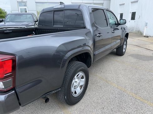 Used 2022 Toyota Tacoma SR AWD/4WD image 5