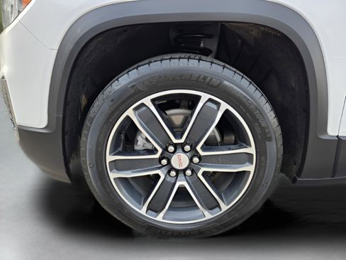 Used 2023 GMC Acadia SLT w/ Technology Package image 11