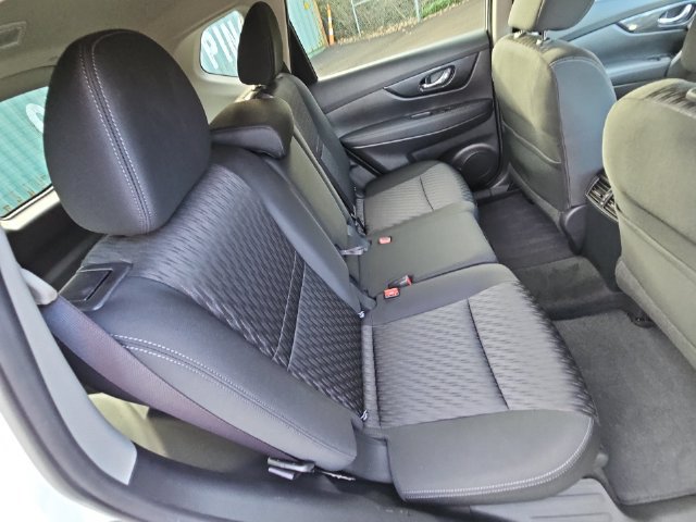 Used 2018 Nissan Rogue SV w/ Premium Package AWD/4WD image 36