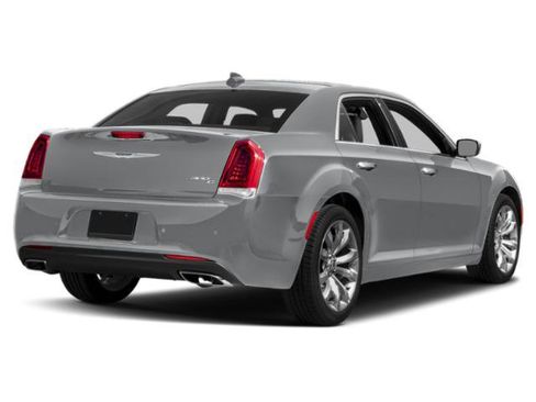 Used 2015 Chrysler 300 C Platinum w/ Light Group RWD image 2