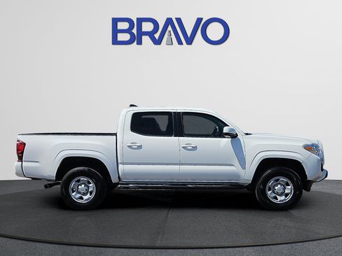 Used 2019 Toyota Tacoma SR AWD/4WD image 5
