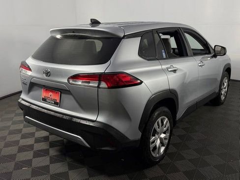Used 2023 Toyota Corolla Cross L FWD image 8