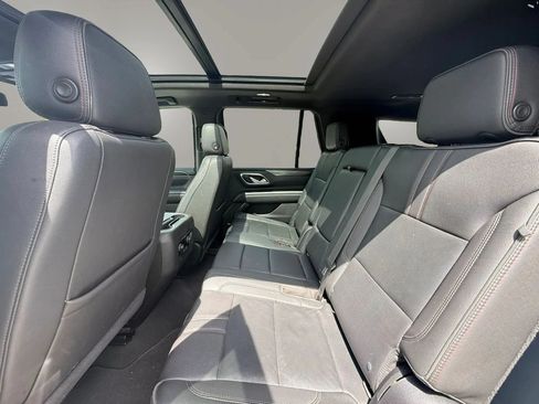 Used 2021 Chevrolet Tahoe RST RWD image 13