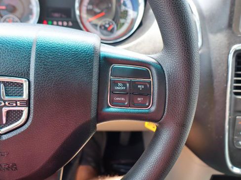 Used 2012 Dodge Grand Caravan SE FWD image 15