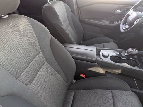 Certified 2025 Nissan Rogue SV AWD/4WD image 11