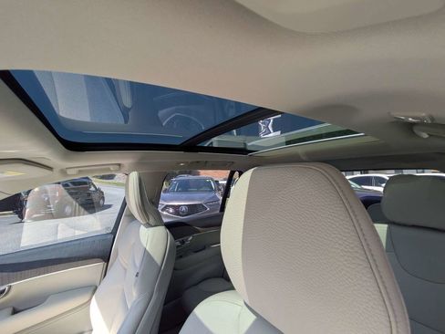 Certified 2025 Volvo XC90 T8 Plus w/ Protection Package Premier AWD/4WD image 23