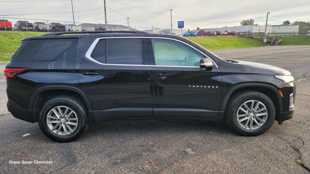Used 2023 Chevrolet Traverse LT w/ LPO, Cargo Package AWD/4WD image 14