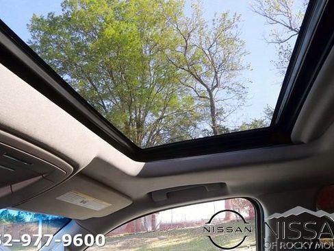 Used 2019 Chevrolet Suburban Premier AWD/4WD image 37
