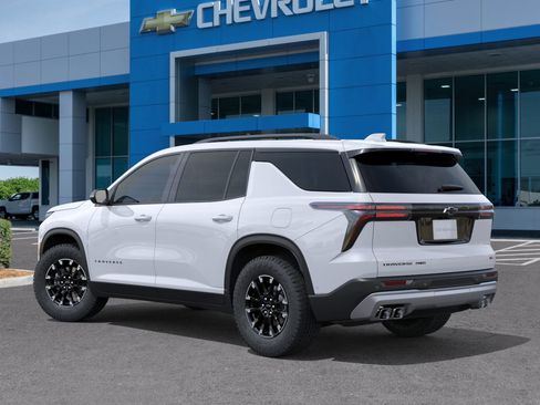 New 2026 Chevrolet Traverse Z71 w/ Enhanced Driving Package AWD/4WD image 3