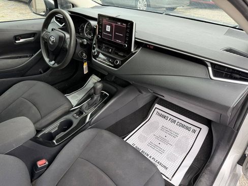 Used 2020 Toyota Corolla LE FWD image 21