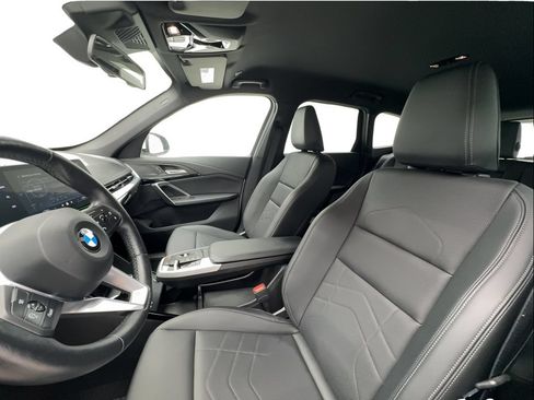 Used 2025 BMW X1 xDrive28i AWD/4WD image 18