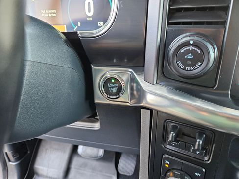 Used 2023 Ford F150 Lariat w/ Trailer Tow Package image 18