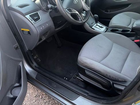 Used 2013 Hyundai Elantra GLS w/ Preferred Pkg FWD image 7