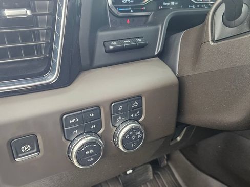 Used 2024 GMC Sierra 2500 Denali w/ Denali Reserve Package AWD/4WD image 12