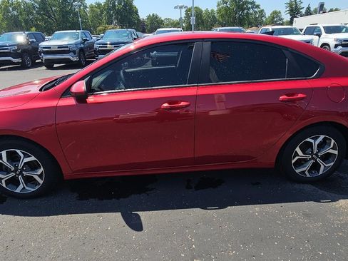 Used 2019 Kia Forte LXS FWD image 4