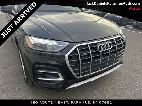 Used 2023 Audi Q5 2.0T Premium w/ Convenience Package image 16