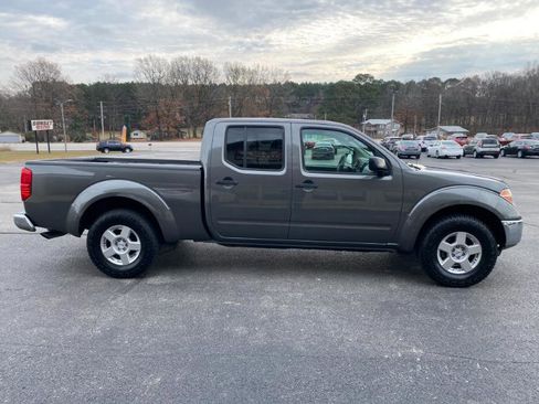 Used 2008 Nissan Frontier SE w/ SE Value Truck Pkg image 5