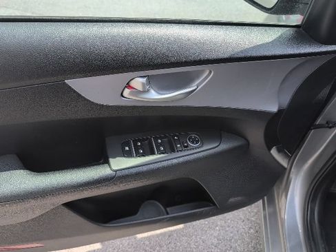 Used 2024 Kia Forte LXS FWD image 15