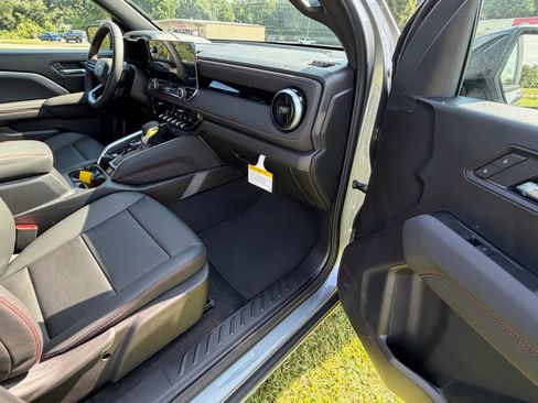 New 2026 Chevrolet Colorado Z71 w/ Z71 Convenience Package 2 AWD/4WD image 24