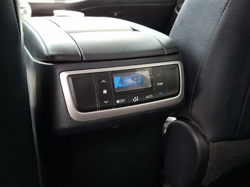 Used 2016 Toyota Highlander Plus AWD/4WD image 13