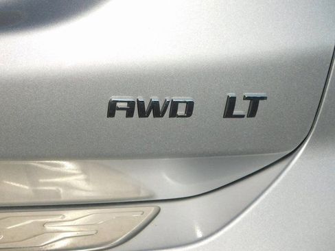 Used 2022 Chevrolet Equinox LT w/ Driver Convenience Package image 41