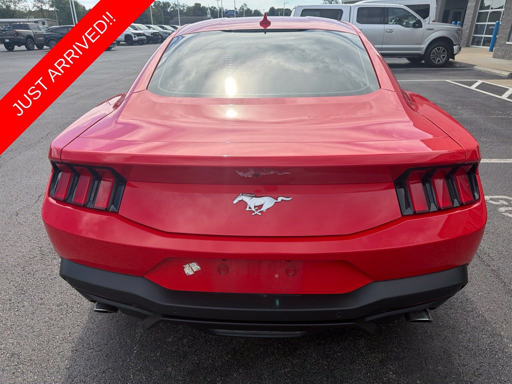Used 2024 Ford Mustang Coupe RWD image 3