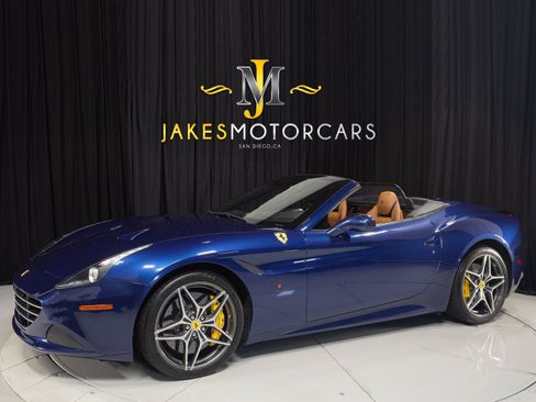 Used 2017 Ferrari California T RWD image 1