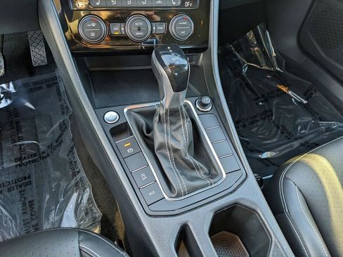 Certified 2022 Volkswagen Jetta SE image 22