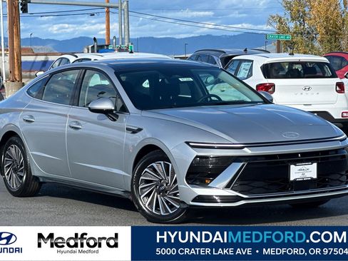 New 2026 Hyundai Sonata SEL FWD image 1