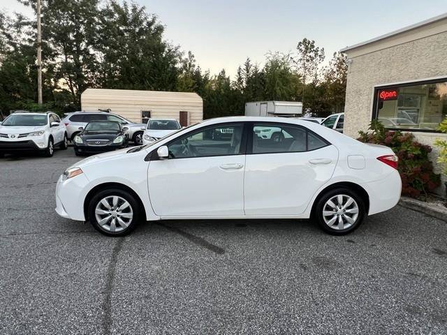 Used 2016 Toyota Corolla LE FWD image 4