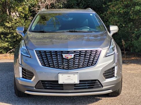 Used 2022 Cadillac XT5 Premium Luxury w/ Technology Package FWD image 2