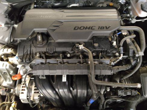 Used 2024 Hyundai Elantra SEL FWD image 30