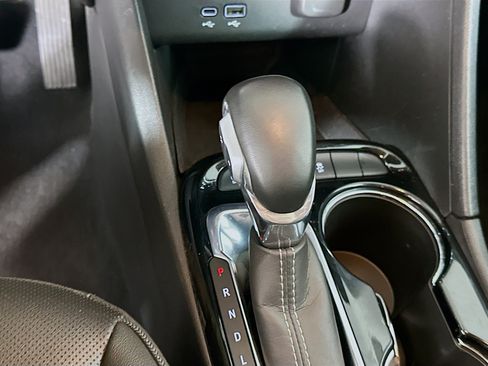 Used 2024 Buick Encore GX Sport Touring FWD image 24