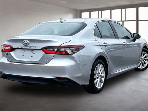Used 2023 Toyota Camry LE image 3