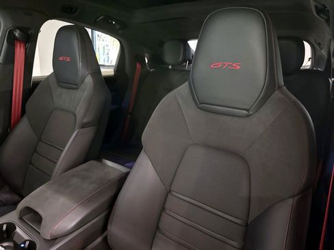 Certified 2025 Porsche Cayenne GTS AWD/4WD image 22