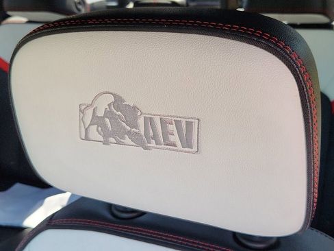 Used 2026 GMC Canyon AT4X w/ AT4X AEV Edition AWD/4WD image 21