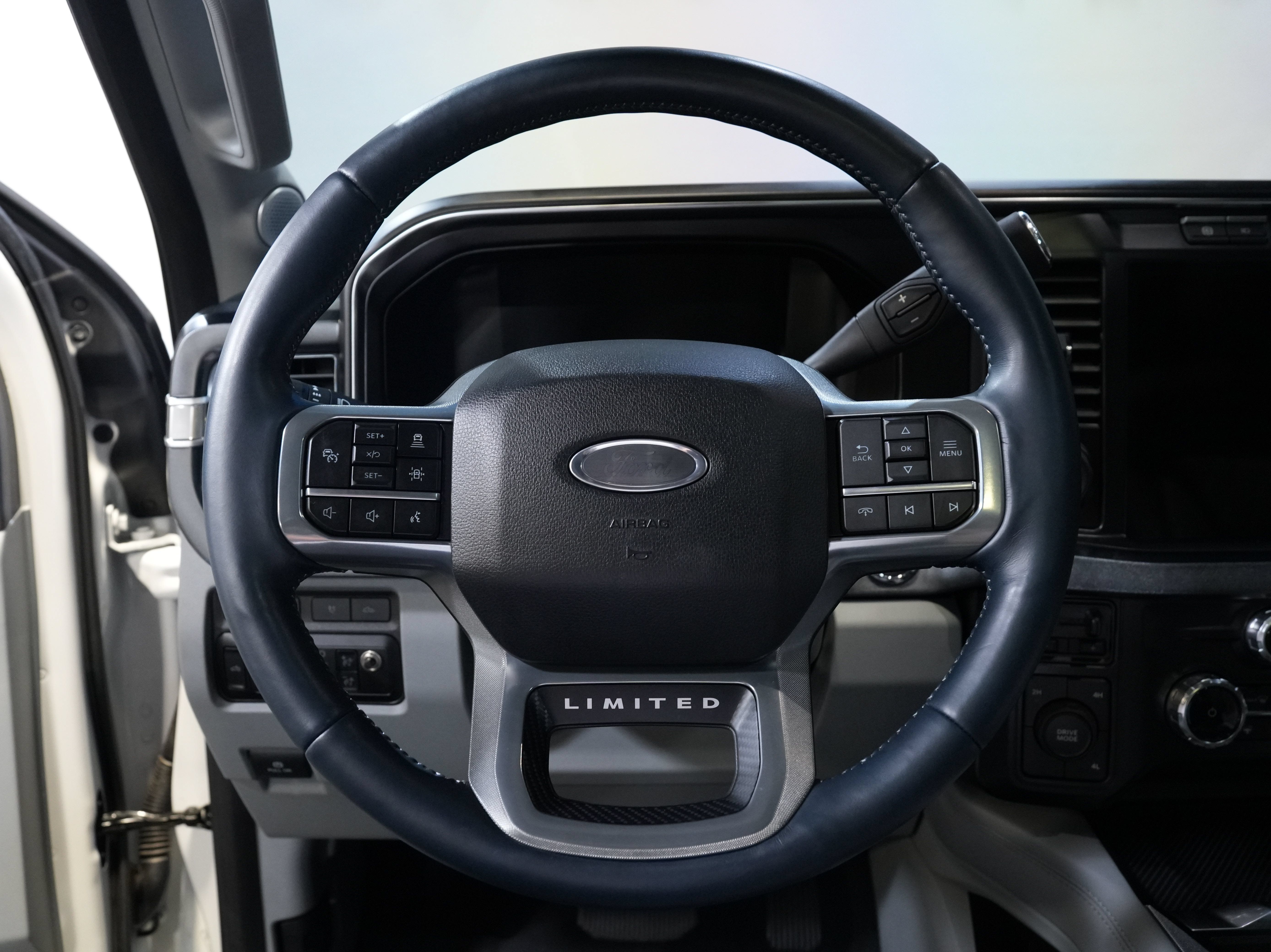 Used 2024 Ford F350 Limited AWD/4WD image 47
