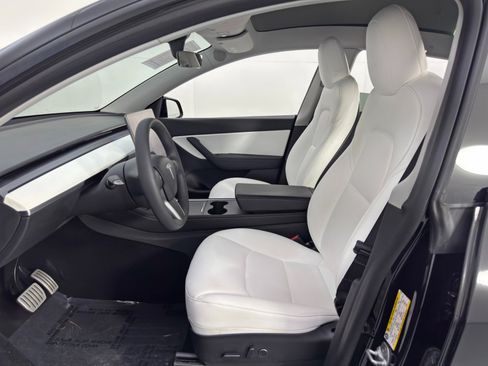 Used 2021 Tesla Model Y Performance image 17