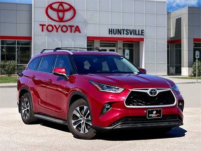 Used 2022 Toyota Highlander XLE