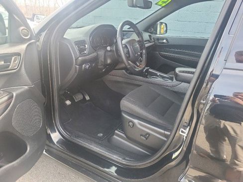 Used 2025 Dodge Durango GT AWD/4WD image 9