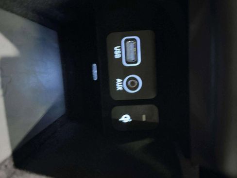 Used 2019 Genesis G90 5.0 Ultimate image 32